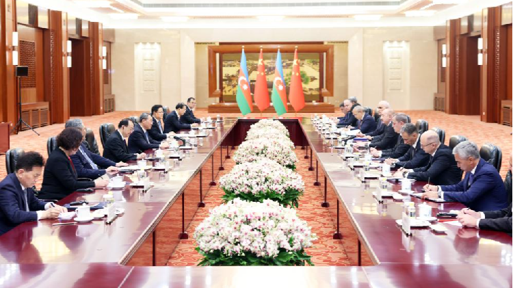 Chinese premier meets Azerbaijani president
