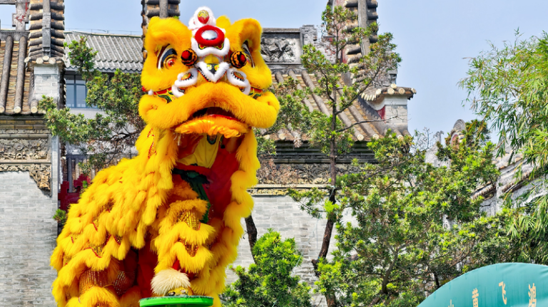 Cultural extravaganza: Lion dance at Foshan Ancestral Temple