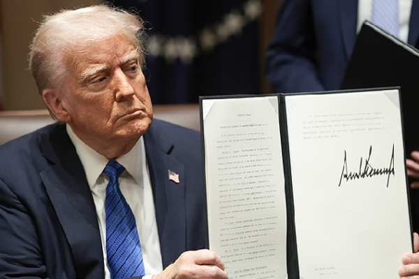 Expert: Trump's tariffs to ignite inflation, recession