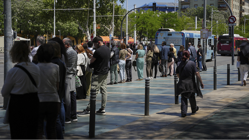 Live_Barcelona_after_a_power_outage_hit_Spain_and_Portugal_poster - My Global News: Young Voices Live: Barcelona after a power outage hit Spain and Portugal video poster