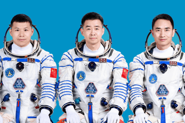 Live_Chinas_Shenzhou-20_crewed_mission_members_meet_the_press_poster - My Global News: Young Voices Live: China's Shenzhou-20 crewed mission members meet the press video poster