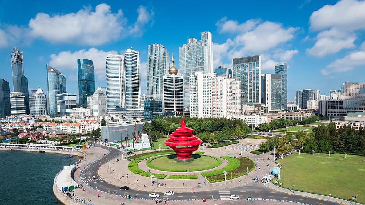 Live_Landmark_scenery_of_May_Fourth_Square_by_Fushan_Bay - My Global News: Young Voices Live: Landmark scenery of May Fourth Square by Fushan Bay