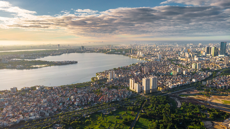 Live: Xi Jinping's arrival in Vietnam for state visit video poster