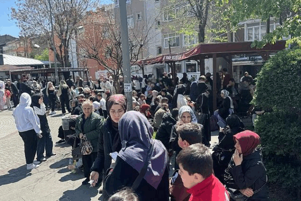 Big Earthquake Shakes Near Istanbul: Teams Check for Damage M6.2 earthquake strikes off Istanbul, damage assessment ongoing