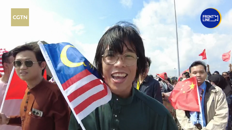 Malaysia warmly welcomes Xi Jinping with music, dance video poster