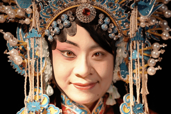 Xu’s Amazing Journey: From Computers to Peking Opera 🎭 Navigating the intersection of logic and art video poster