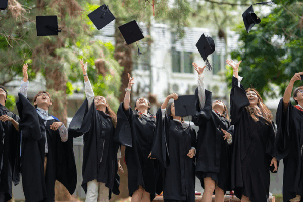 China’s New Cool Courses: Cruise Ships, Flying Fun, and Digital Drama! ๐ขโ๏ธ๐ญ New majors fuel China's cultural and tourism boom
