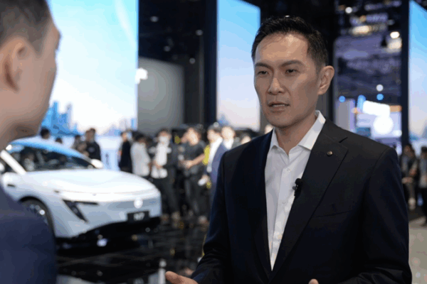 Nissan Finds Bright Spots in Tough Times: Exciting Plans for China! Nissan China: There are opportunities in every crisis video poster