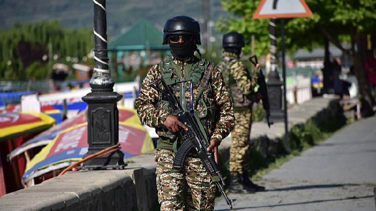 Pakistan_warns_of_possible_Indian_military_strike_within_24-36_hours - My Global News: Young Voices Pakistan warns of possible Indian military strike within 24-36 hours