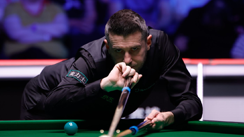Selby beats Ding to set up Tour Championship final against Higgins