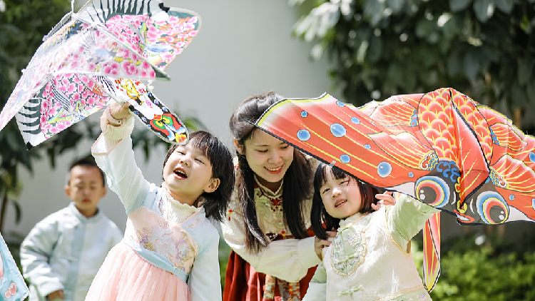 The art and tradition of kite flying around the world
