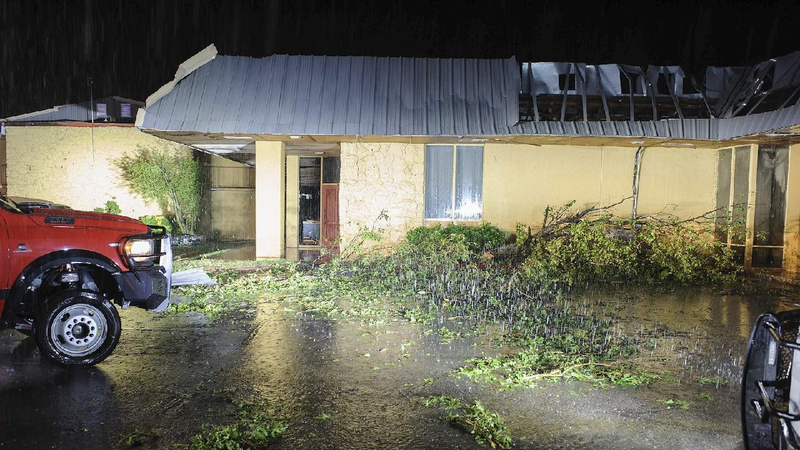Tornadoes tear through Texas, Oklahoma