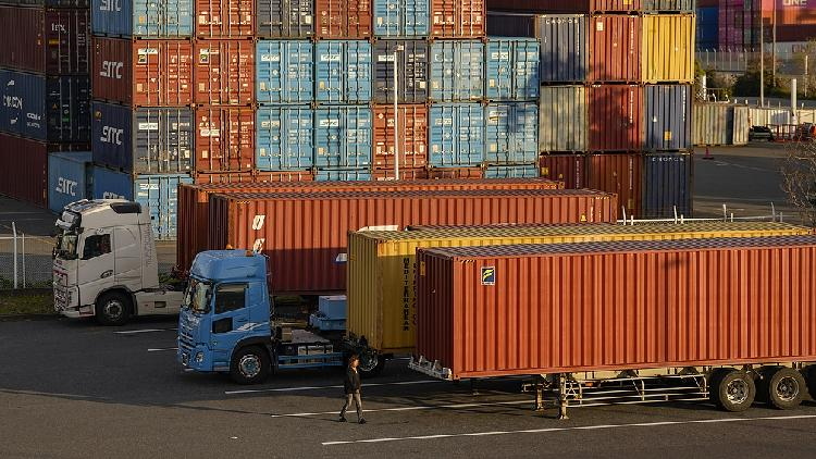 Trump_dives_into_Japan_trade_talks_stirs_economic_jitters - My Global News: Young Voices Trump dives into Japan trade talks, stirs economic jitters