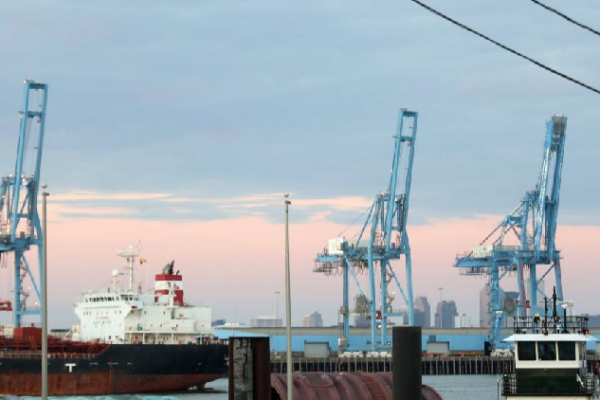 How a New Tariff Battle Could Change Global Trade π U.S. tariffs unleash a global backlash and a new era of trade tensions