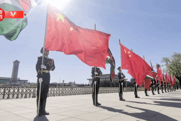 China’s President Xi Jinping Welcomes Kenya’s President with a Grand Ceremony! ๐ Xi Jinping holds welcome ceremony for Kenya's president