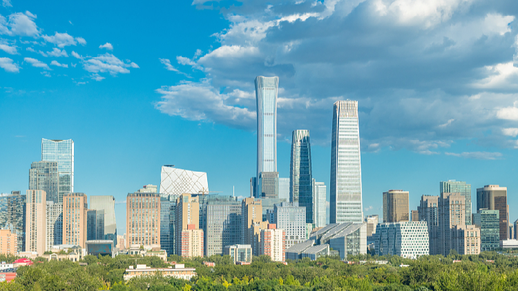 Xi chairs CPC leadership meeting to analyze economic situation, work