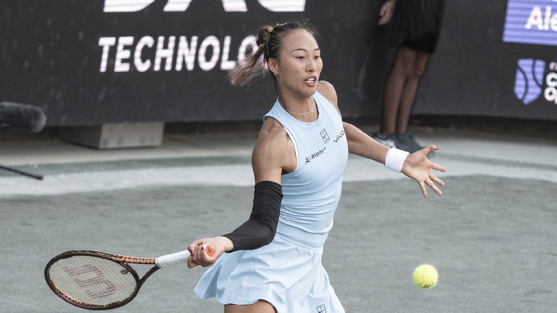Zheng Qinwen eliminated from Charleston Open by Ekaterina Alexandrova