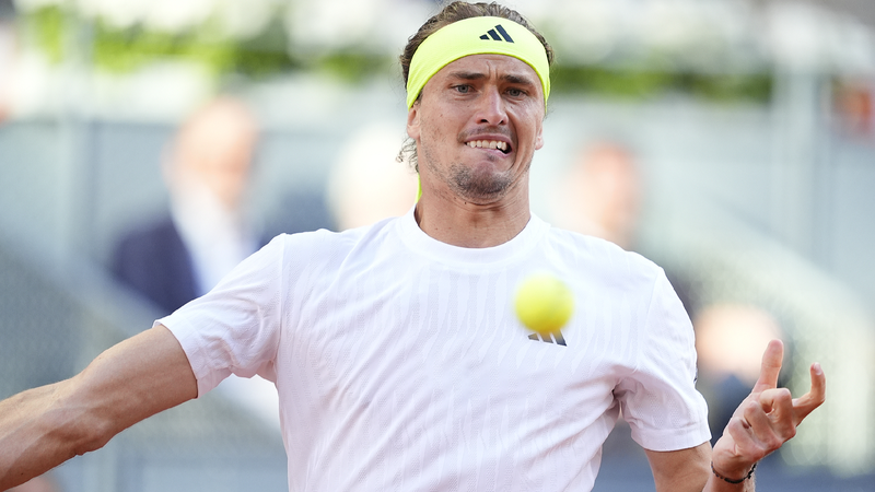 Surprises at Madrid Open: Zverev Out, Sabalenka Advances! 🎾 Zverev bows out, Sabalenka progresses on women's side at Madrid Open