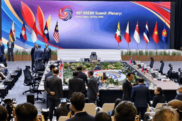Leaders Meet in Malaysia to Build a Stronger Southeast Asia ASEAN Summit opens in Malaysia with focus on integration, resilience