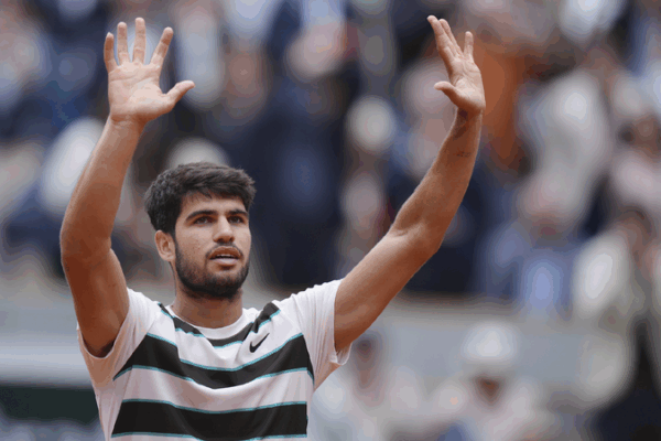 Rising Stars Shine as Tennis Legend Nadal Bids Farewell Alcaraz, Swiatek launch title defenses amid emotional Nadal farewell