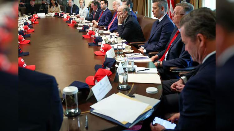 Secret Messages Leaked: App Used by Government Officials Hacked! Breach of app used by Trump aide exposed more govt data than estimated