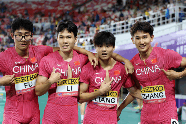 China’s Runners Set New Men’s 4x400m National Record at World Athletics Relays! π¨π³πββοΈ China break men's 4x400m national record at World Athletics Relays