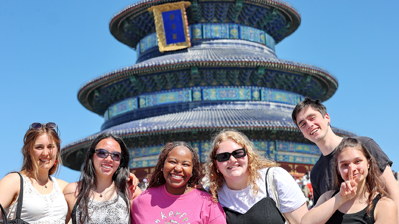 China handles 10.89 million entry-exit trips during May Day holiday