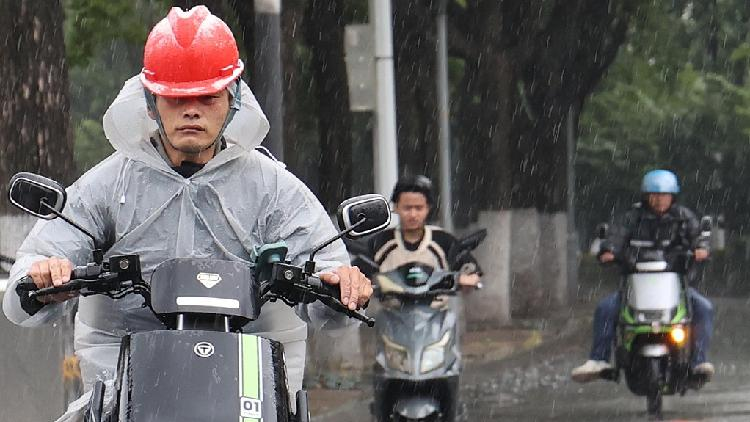 China issues yellow alerts for rainstorms, severe convective weather