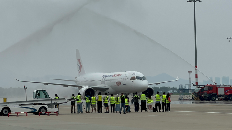 China’s New C919 Jet Takes Flight Between Shanghai and Xiamen! โ๏ธ China's C919 commences Shanghai-Xiamen air route