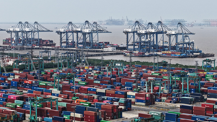 China's foreign trade up 5.6 pct in April