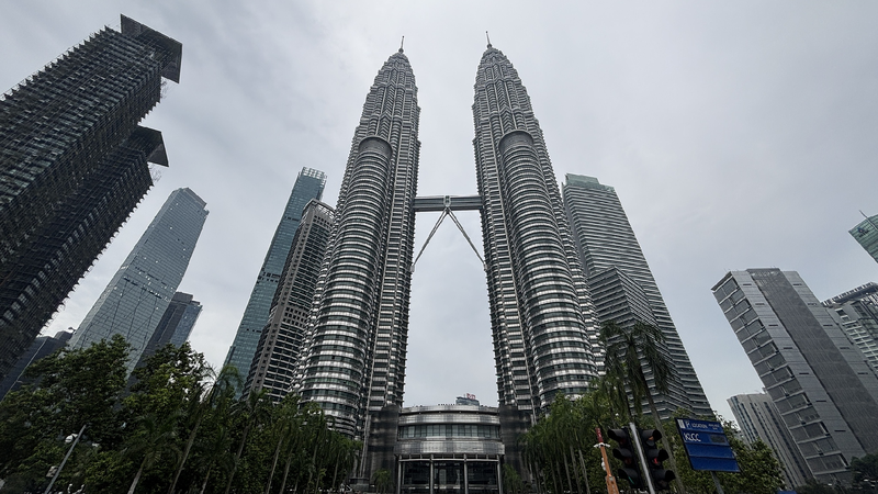 Chinese Premier Visits Malaysia for Important Summit! Chinese premier lands in Malaysia for ASEAN-GCC-China Summit