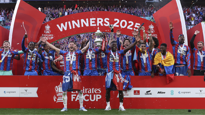 Crystal Palace Shocks Manchester City to Win FA Cup for the First Time! π Crystal Palace stun Manchester City 1-0 to win club's first FA Cup