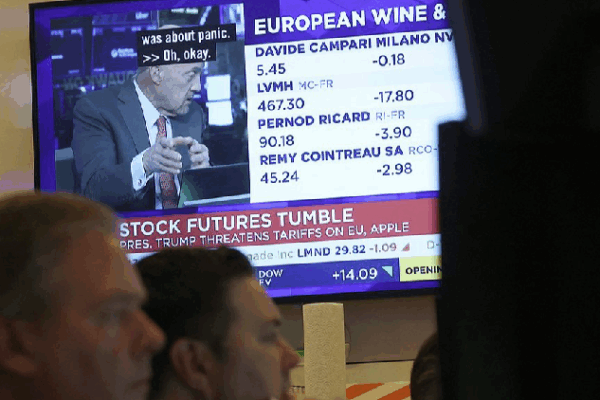 Trade Talk Twist: Trump Pauses Tariff Threat After EU Call EU defies U.S. threat as Trump extends tariff deadline to July 9