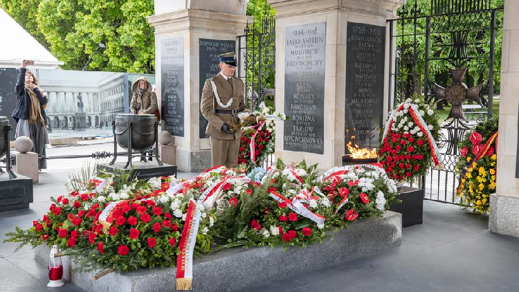 Europe marks 80th anniversary of WWII victory, calls for peace, unity