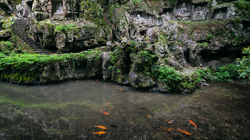 Hangzhous_Feilai_Peak_Ancient_Grottoes_Amidst_Limestone_Splendor - My Global News: Young Voices Hangzhou's Feilai Peak: Ancient Grottoes Amidst Limestone Splendor