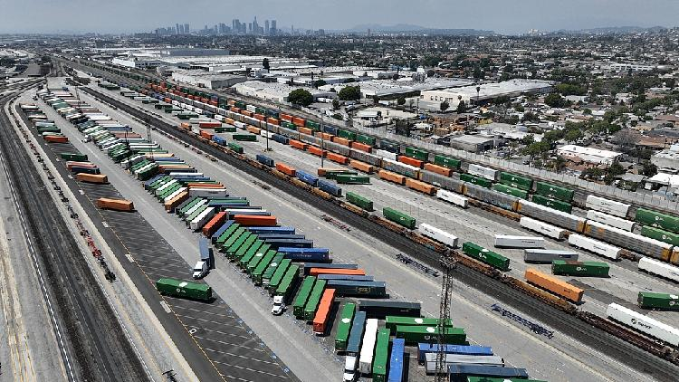 Why Are People Upset About President Trump’s Tariffs? ๐ค Harris, Yellen, business groups challenge Trump's tariffs