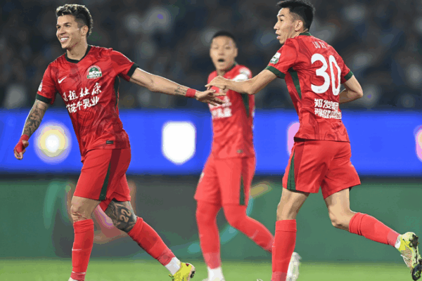 Last-Minute Goal Makes Zhejiang and Henan Tie 2-2 in Exciting Match! Late equalizer denies Zhejiang CSL win, Yunnan march on
