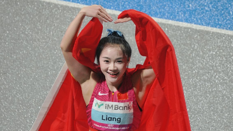 China’s Liang Xiaojing Sprints to Gold in the 100m at Asian Championships ๐โโ๏ธ๐ฅ Liang Xiaojing wins women's 100m gold for China at Asian Championships