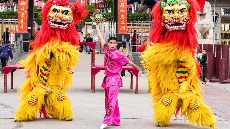Roaring Fun: The Lion Dance and Its Kung Fu Moves! Lion dance: A kung fu-powered cultural legacy