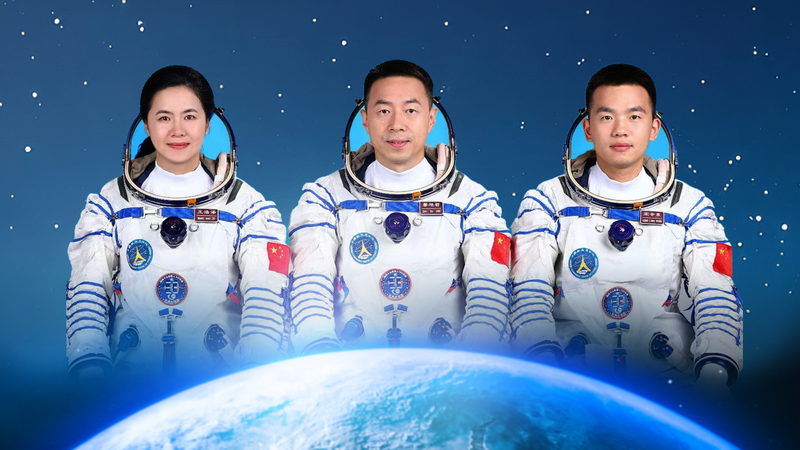 Live: Special coverage of Shenzhou-19 crew's return to Earth video poster