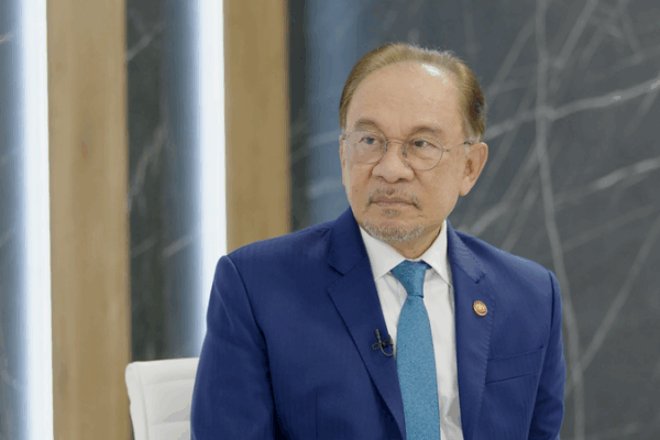 Malaysia’s PM Says BRICS Is a Strong Team for the Global South π Malaysia PM: BRICS represents a cohesive force within Global South video poster