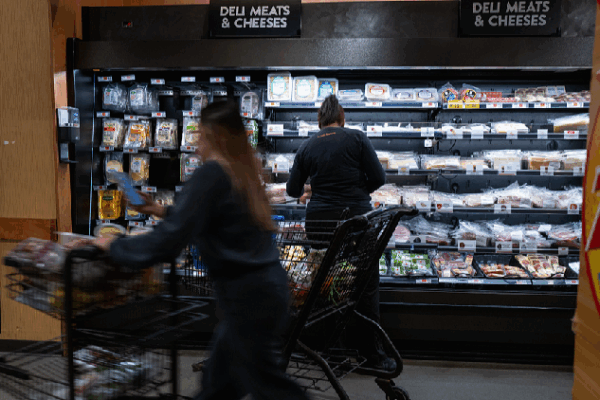 Many Americans Expect Higher Prices Due to New Tariffs ๐ Nearly 70% U.S. consumers expect higher costs amid tariff concerns