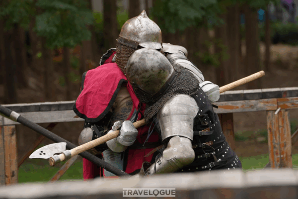 Armored Heroes: Discovering Buhurt, the Medieval Combat Sport! Practice makes progress
