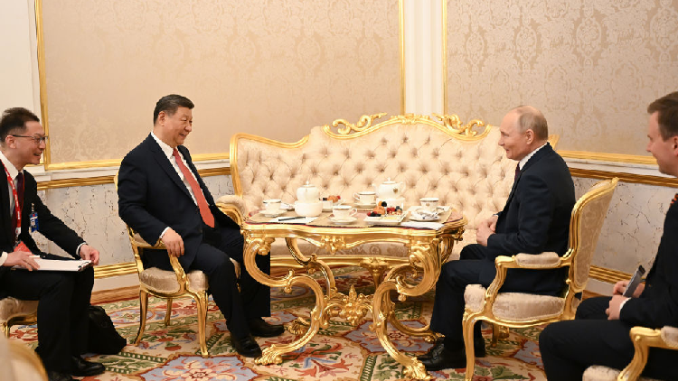 President Xi calls for contributing to global governance with Russia