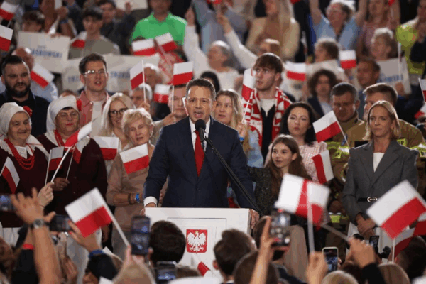 Polish Mayor Challenges President in Exciting Election Race! Pro-EU mayor wins first round of Poland's presidential election