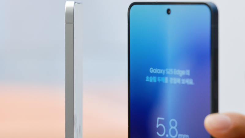 Samsung_launches_slimmest_smartphone_as_races_against_rival_Apple - My Global News: Young Voices Samsung launches slimmest smartphone as races against rival Apple