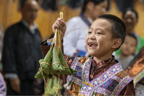 Small School, Big Joy: Kids Celebrate Together in Borderland Village Small school, big joy: United celebration in a borderland Miao village