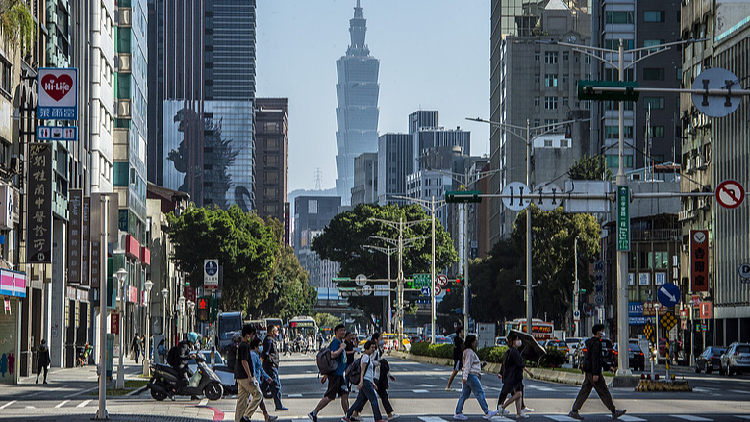 Taiwan’s Big Switch: Why ‘Han’ People Are Now ‘Others’ 😮 Taiwan's DPP faces criticism for rebranding local ethnic Han people