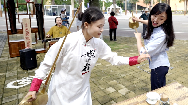 Tradition_and_tech_blend_in_Chinas_evolving_tea_culture_poster - My Global News: Young Voices Tradition and tech blend in China's evolving tea culture video poster