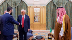 Donald Trump Meets Syrian Leader: Friendship Talks in Saudi Arabia 🤝 Trump meets Syrian interim leader, comments on talks with Iran